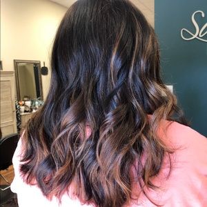 Meet your Posher, Angela